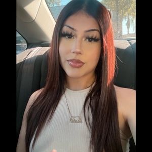 Meet your Posher, Isela